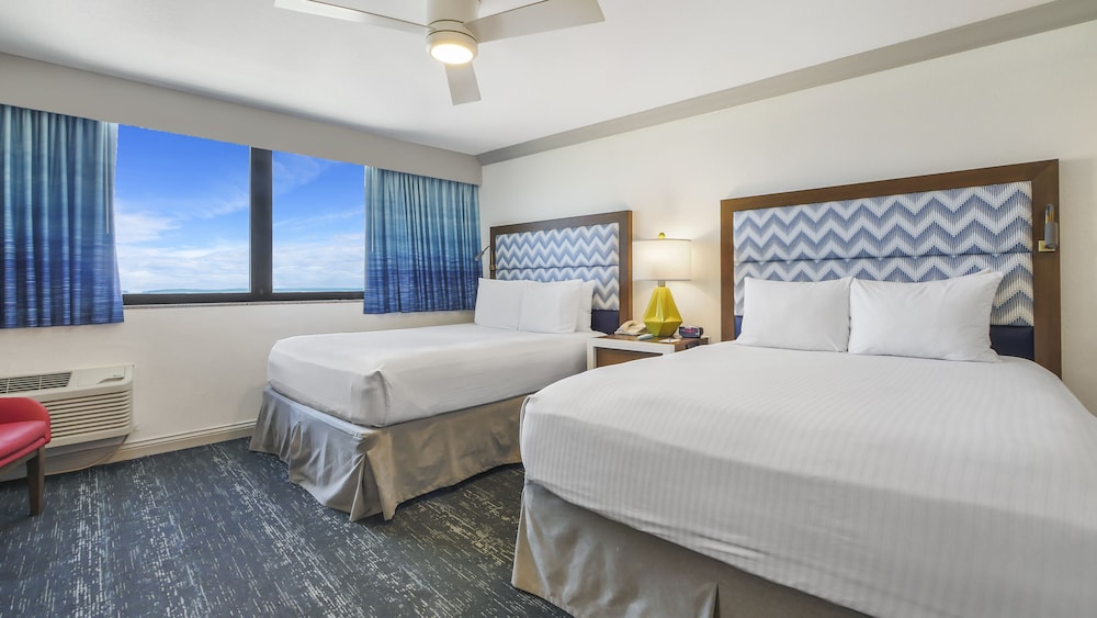 Bilmar Beach Resort — Hotel rooms in Treasure Island, Florida