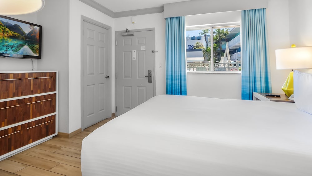 Bilmar Beach Resort — Hotel rooms in Treasure Island, Florida