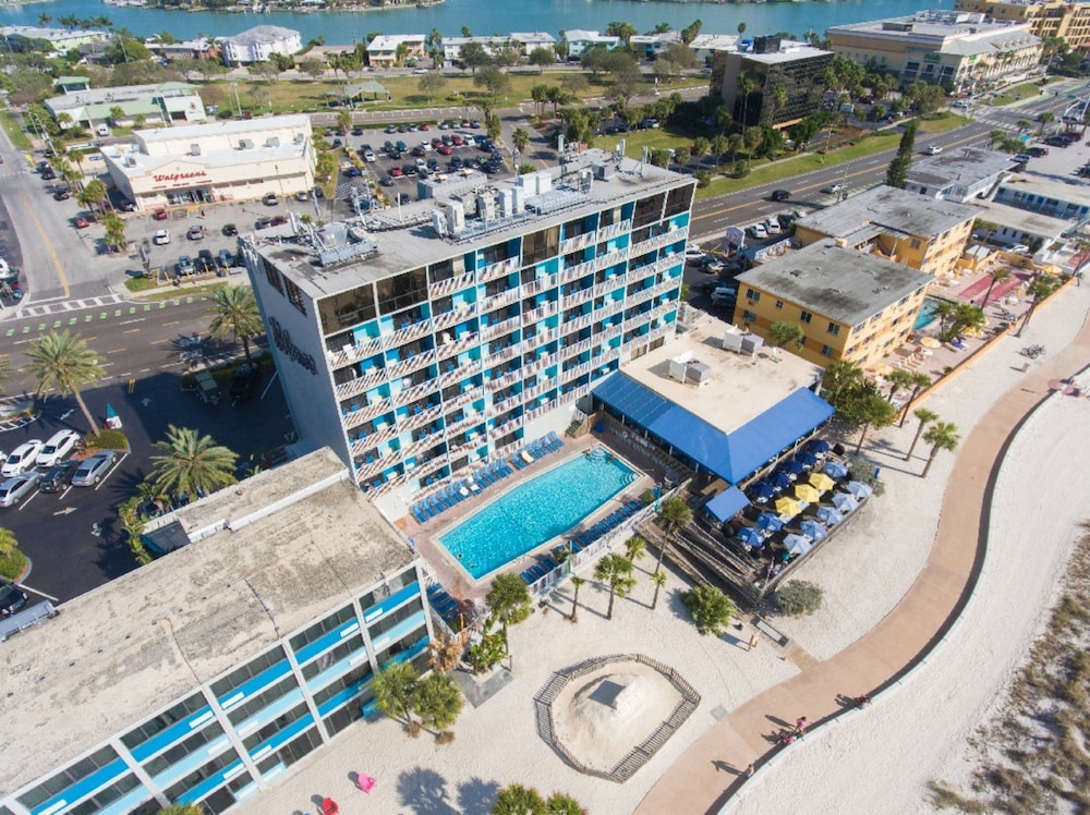 Bilmar Beach Resort — Hotel building in Treasure Island, Florida