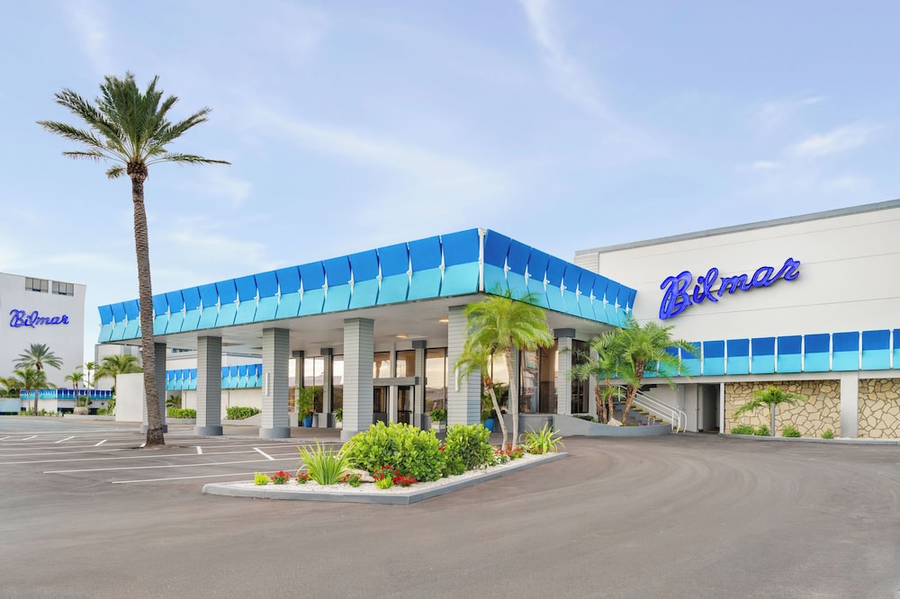 Bilmar Beach Resort — Hotel building in Treasure Island, Florida