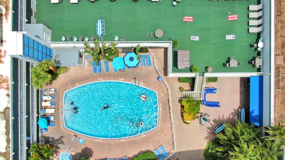 Bilmar Beach Resort — Swimming pool in Treasure Island, Florida