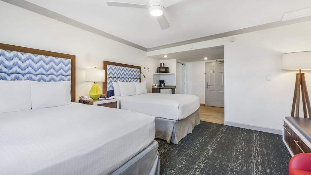 Bilmar Beach Resort — Hotel rooms in Treasure Island, Florida