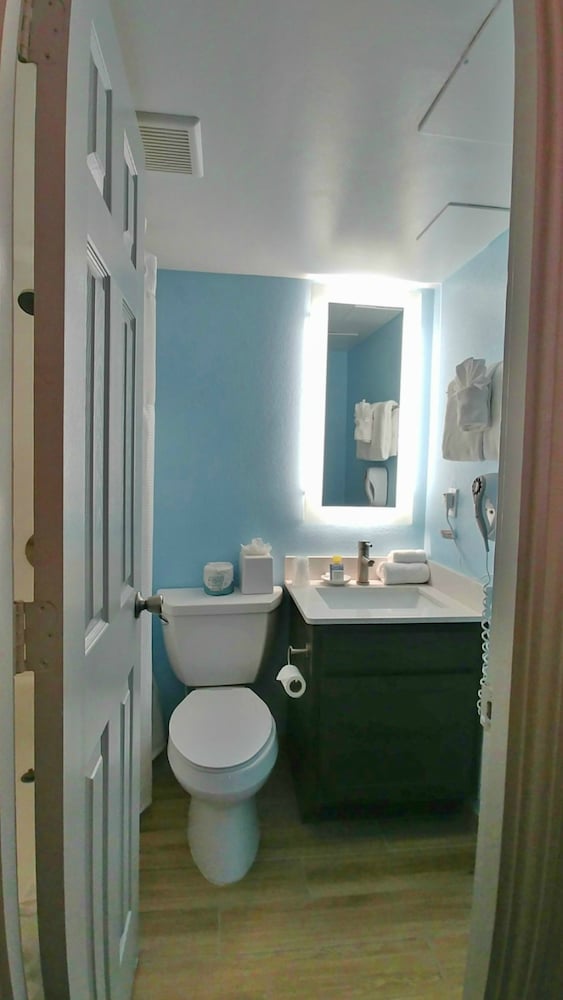 Bilmar Beach Resort — Hotel rooms in Treasure Island, Florida