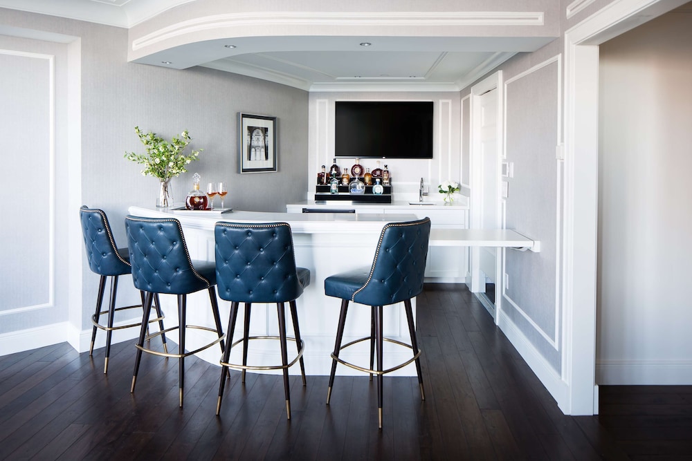Boston Harbor Hotel — Restaurant & bars in Boston, Massachusetts