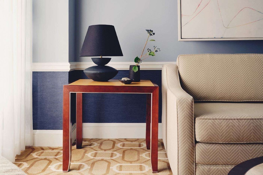Boston Harbor Hotel — Hotel rooms in Boston, Massachusetts