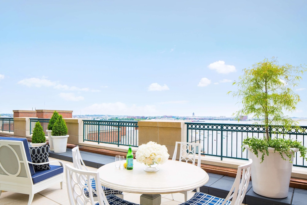 Boston Harbor Hotel — Hotel building in Boston, Massachusetts