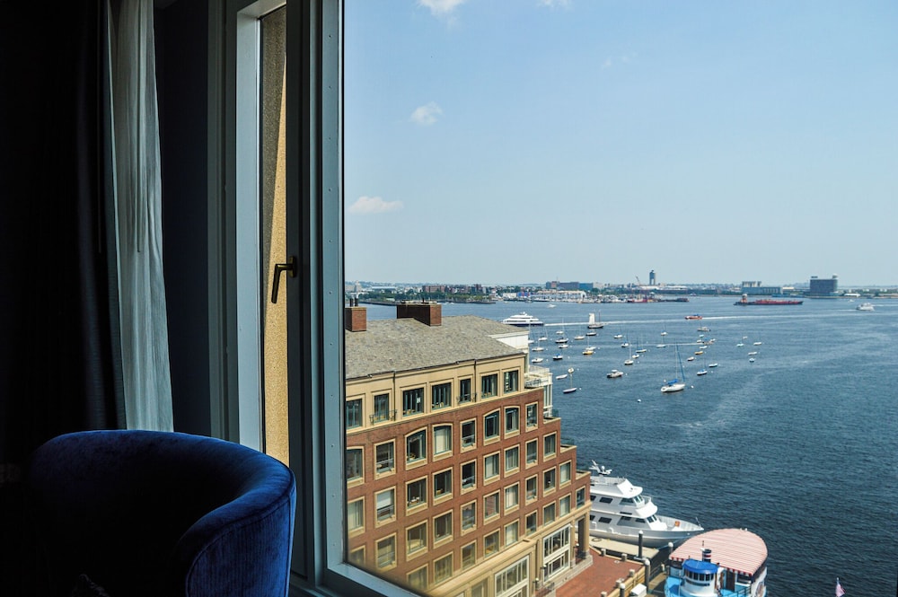 Boston Harbor Hotel — Hotel rooms in Boston, Massachusetts