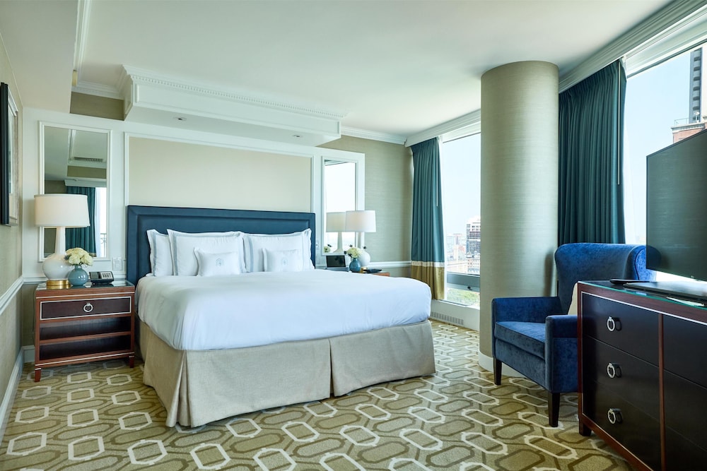 Boston Harbor Hotel — Hotel rooms in Boston, Massachusetts