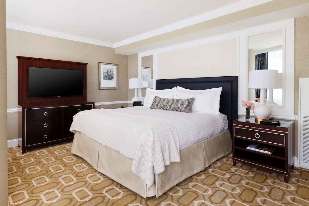Boston Harbor Hotel — Hotel rooms in Boston, Massachusetts