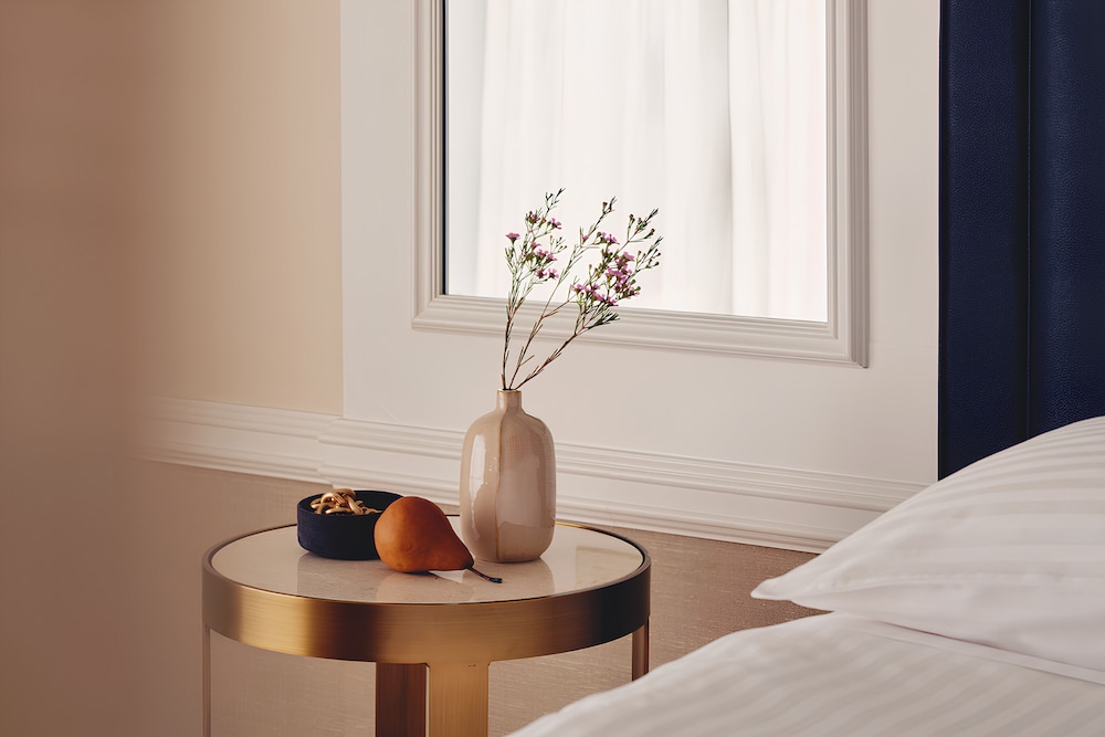 Boston Harbor Hotel — Hotel rooms in Boston, Massachusetts