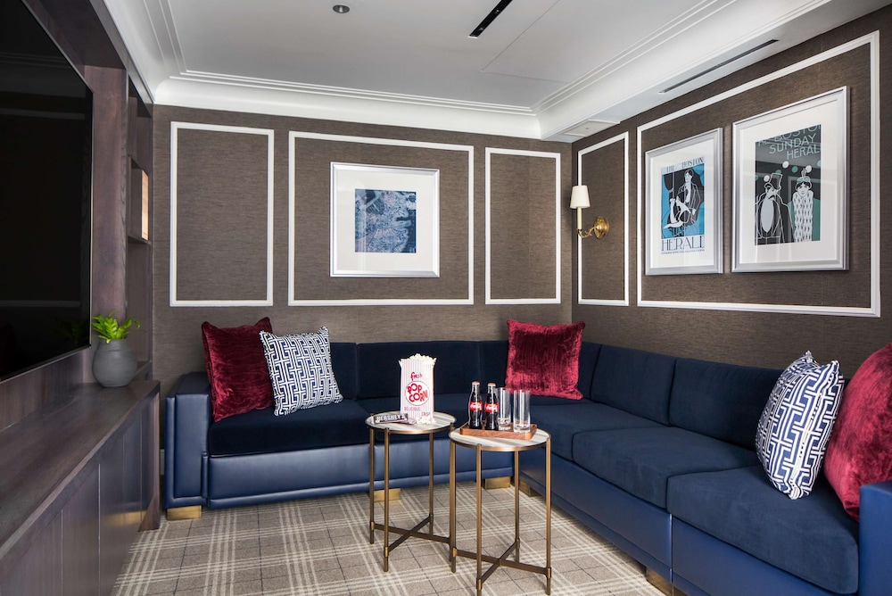 Boston Harbor Hotel — Hotel rooms in Boston, Massachusetts