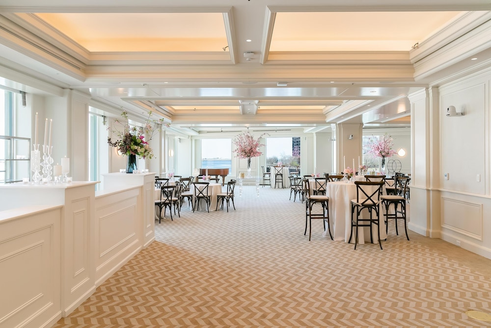 Boston Harbor Hotel — Restaurant & bars in Boston, Massachusetts