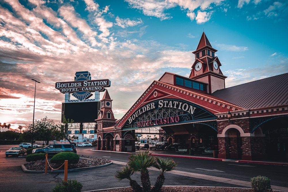 Boulder Station Hotel and Casino — Hotel building in Las Vegas, Nevada