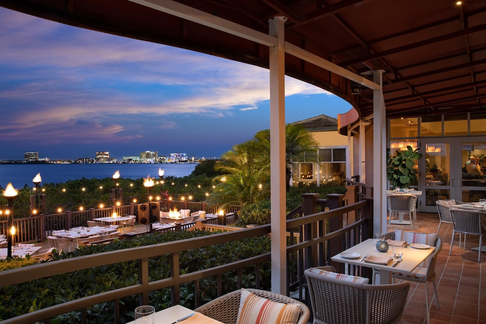 Grand Hyatt Tampa Bay — Restaurant & bars in Tampa, Florida