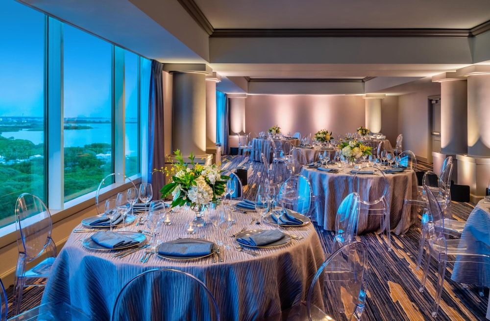 Grand Hyatt Tampa Bay — Restaurant & bars in Tampa, Florida