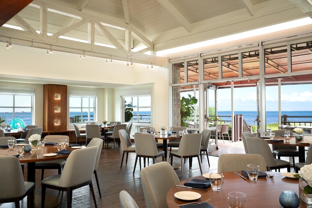 Grand Hyatt Tampa Bay — Restaurant & bars in Tampa, Florida