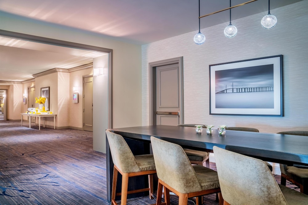 Grand Hyatt Tampa Bay — Restaurant & bars in Tampa, Florida