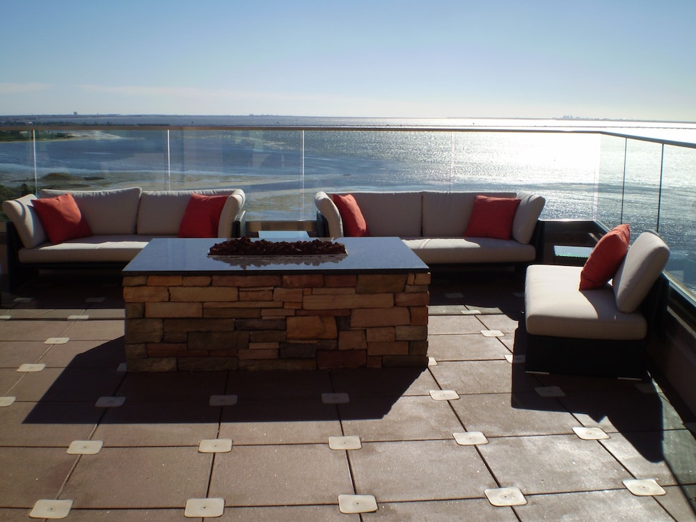 Grand Hyatt Tampa Bay — Restaurant & bars in Tampa, Florida