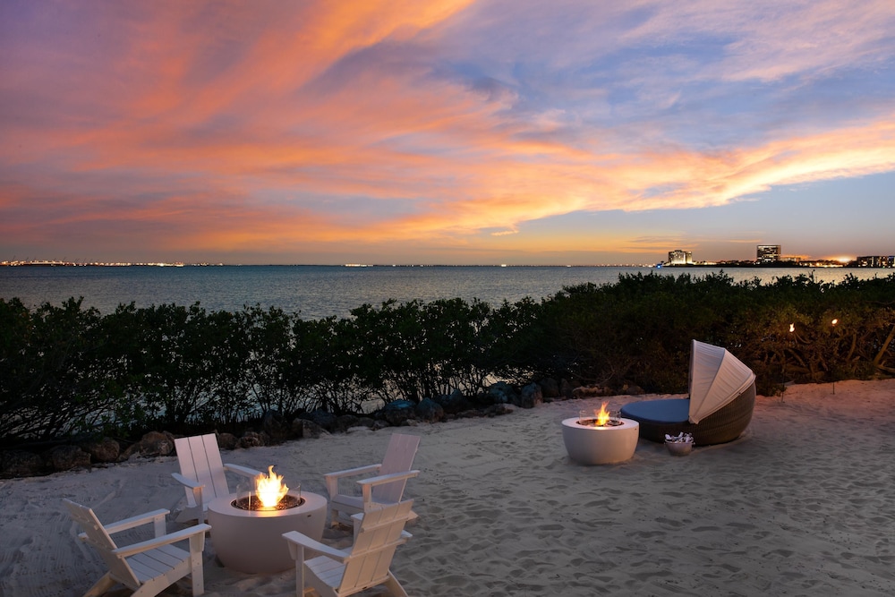 Grand Hyatt Tampa Bay — Beach in Tampa, Florida