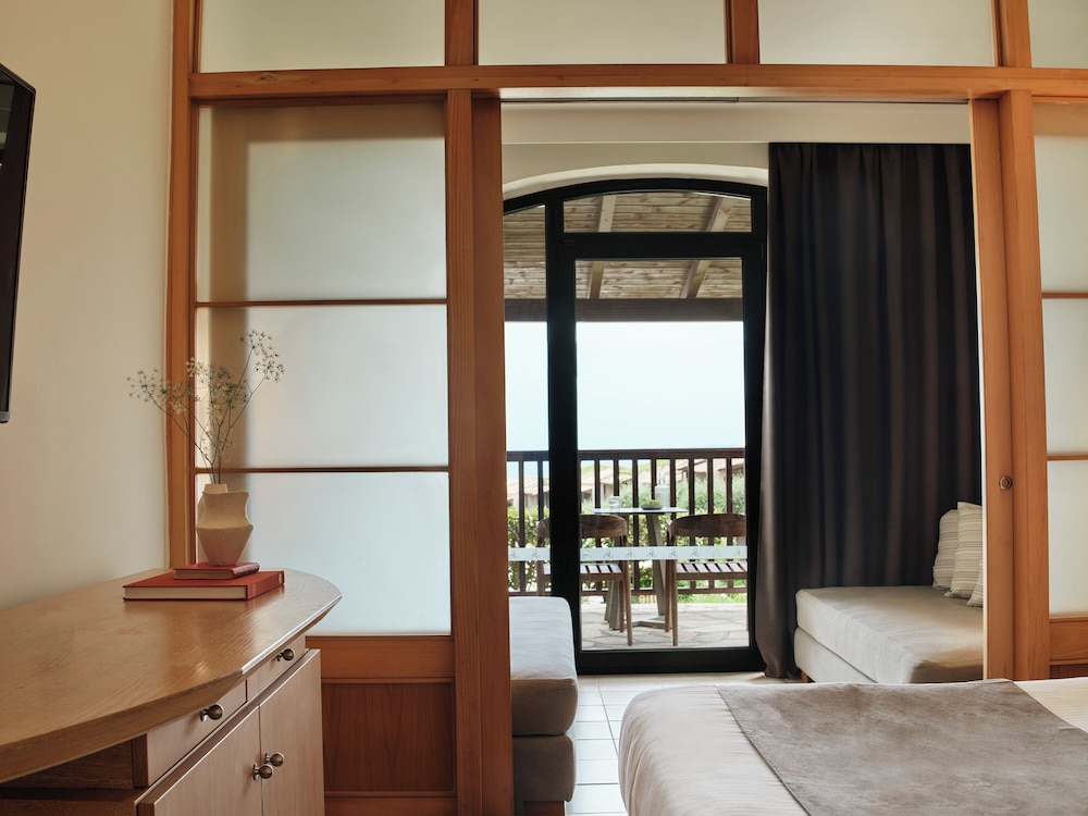 Aeolos Beach Resort All Inclusive — Hotel rooms in Perama (Corfu), Ionian Islands