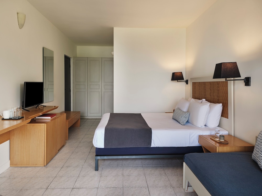 Aeolos Beach Resort All Inclusive — Hotel rooms in Perama (Corfu), Ionian Islands