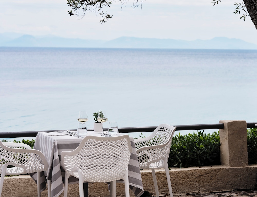 Aeolos Beach Resort All Inclusive — Restaurant & bars in Perama (Corfu), Ionian Islands
