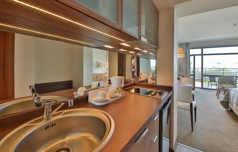 Flamingo Grand Hotel & SPA — Hotel rooms in Albena, Dobrich