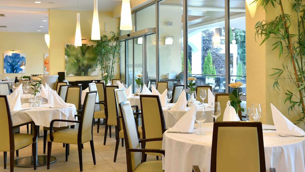 Flamingo Grand Hotel & SPA — Restaurant & bars in Albena, Dobrich