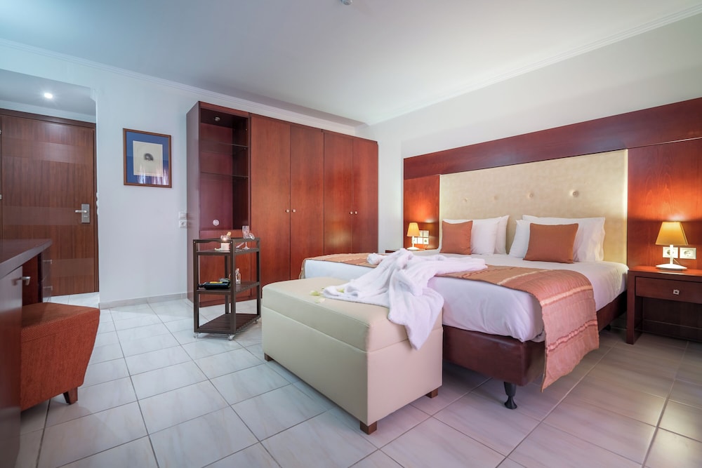 Galaxy Beach Resort, BW Premier Collection — Hotel rooms in Laganas, Ionian Islands