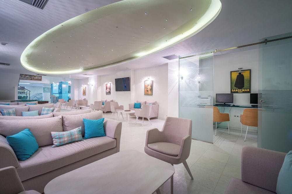 Galaxy Beach Resort, BW Premier Collection — Hotel building in Laganas, Ionian Islands
