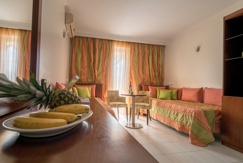Galaxy Beach Resort, BW Premier Collection — Hotel rooms in Laganas, Ionian Islands