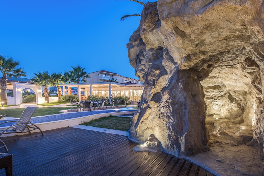 Galaxy Beach Resort, BW Premier Collection — Restaurant & bars in Laganas, Ionian Islands