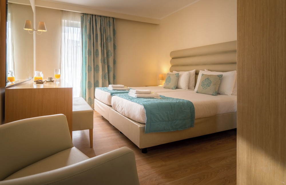 Galaxy Beach Resort, BW Premier Collection — Hotel rooms in Laganas, Ionian Islands