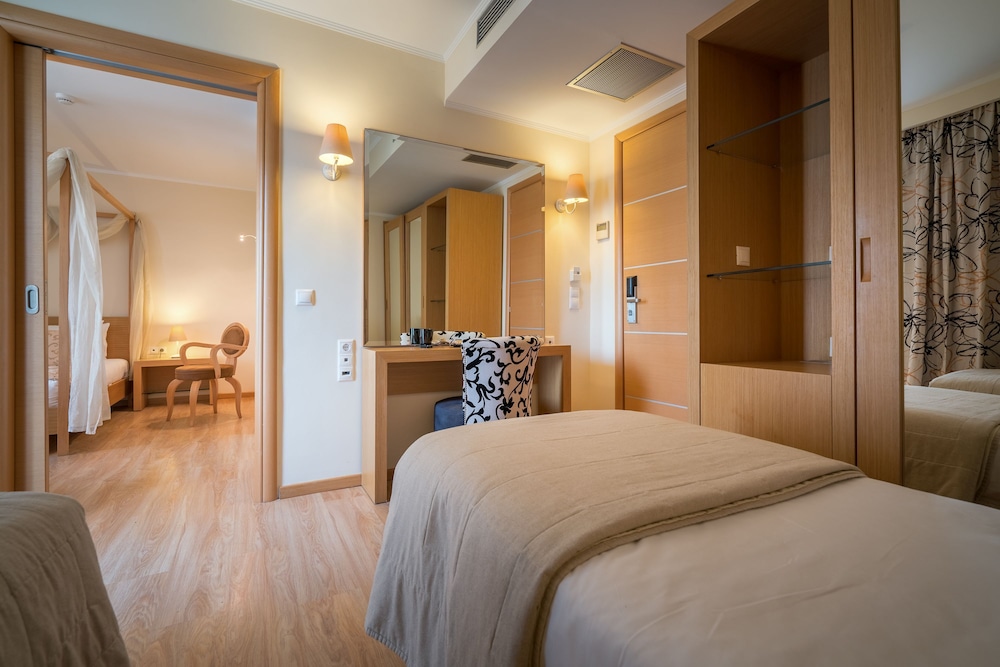 Galaxy Beach Resort, BW Premier Collection — Hotel rooms in Laganas, Ionian Islands