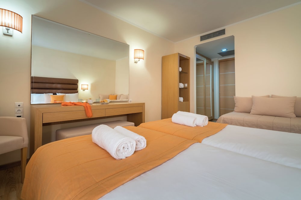 Galaxy Beach Resort, BW Premier Collection — Hotel rooms in Laganas, Ionian Islands