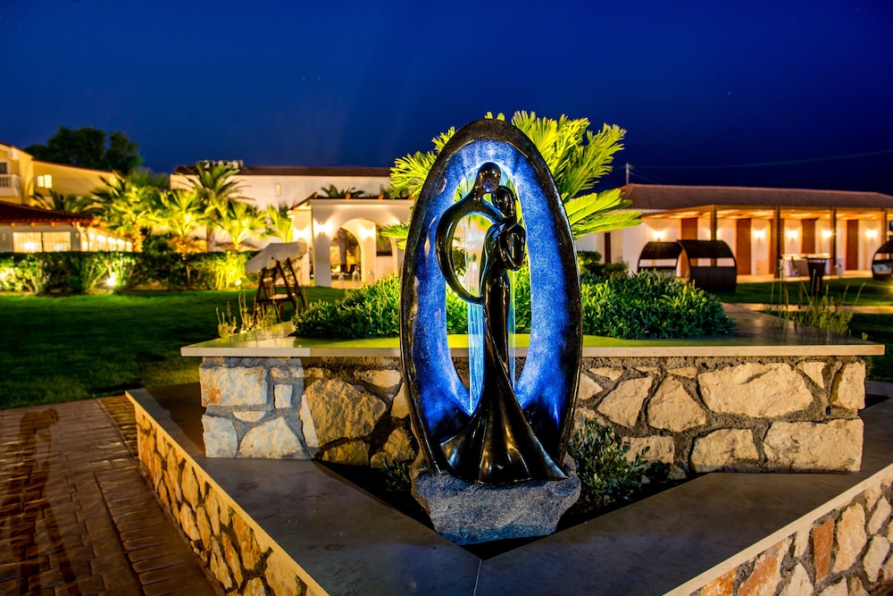 Galaxy Beach Resort, BW Premier Collection — Hotel building in Laganas, Ionian Islands
