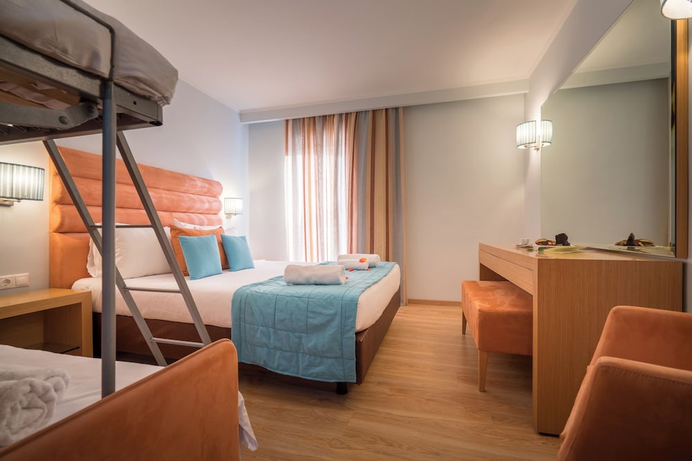 Galaxy Beach Resort, BW Premier Collection — Hotel rooms in Laganas, Ionian Islands
