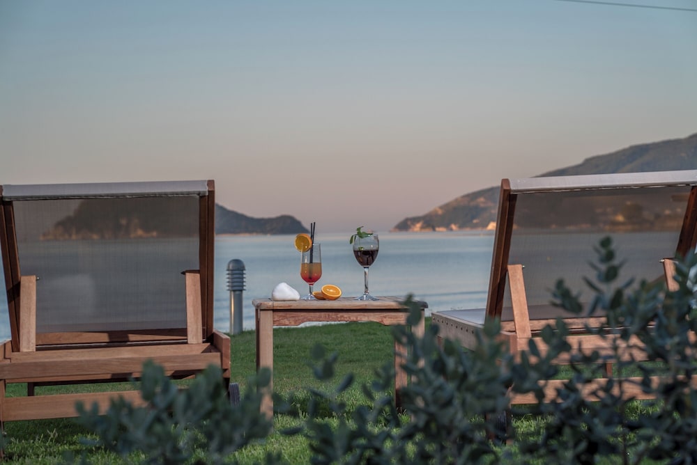 Galaxy Beach Resort, BW Premier Collection — Restaurant & bars in Laganas, Ionian Islands