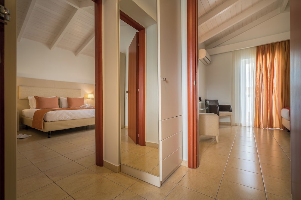 Galaxy Beach Resort, BW Premier Collection — Hotel rooms in Laganas, Ionian Islands