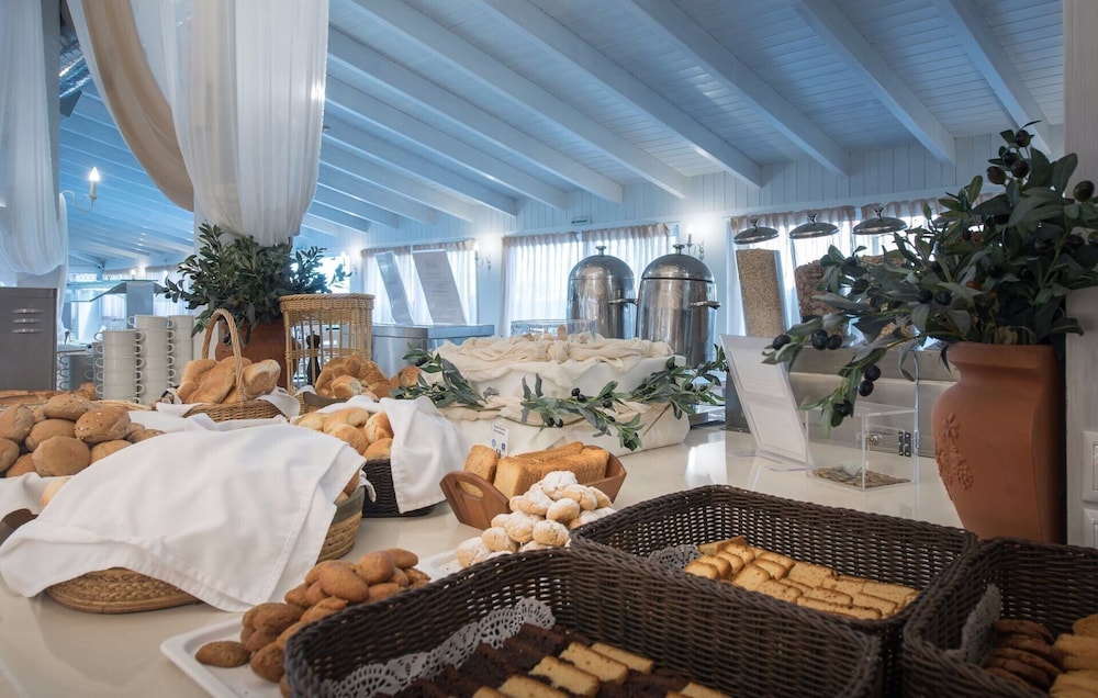 Galaxy Beach Resort, BW Premier Collection — Restaurant & bars in Laganas, Ionian Islands