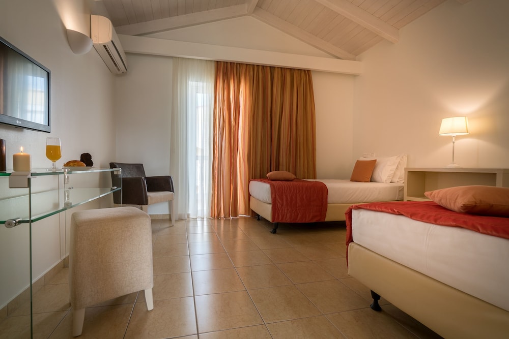 Galaxy Beach Resort, BW Premier Collection — Hotel rooms in Laganas, Ionian Islands