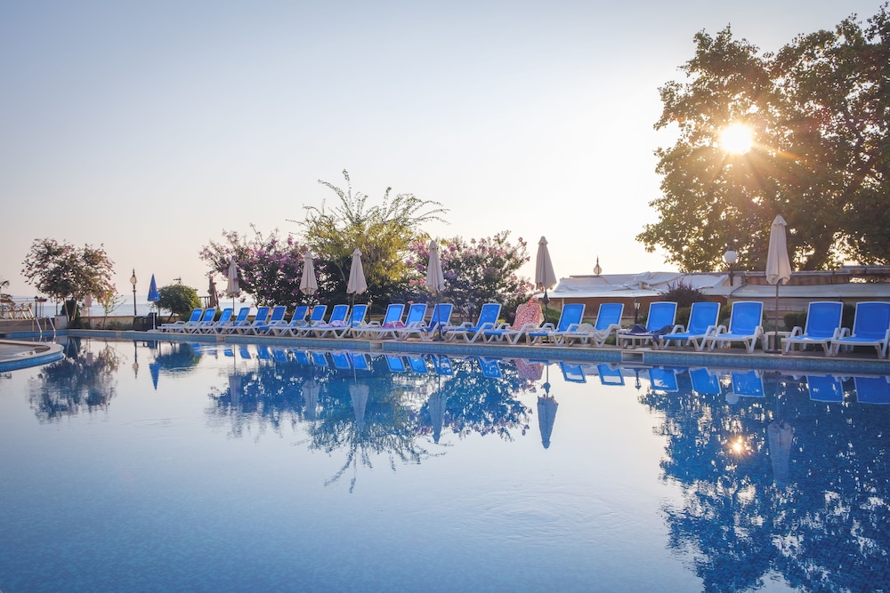 Kaliakra Palace — Main photo in Golden Sands, Varna Region