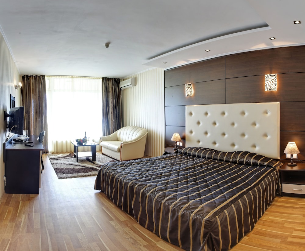 Kaliakra Palace — Hotel rooms in Golden Sands, Varna Region