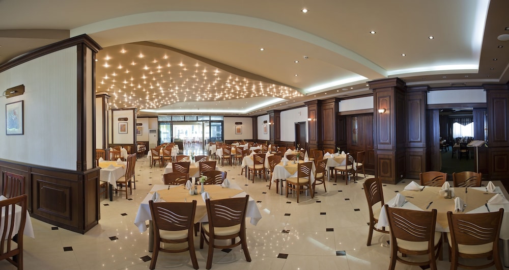 Kaliakra Palace — Restaurant & bars in Golden Sands, Varna Region
