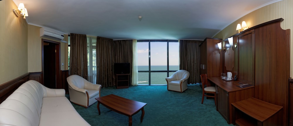 Kaliakra Palace — Hotel rooms in Golden Sands, Varna Region
