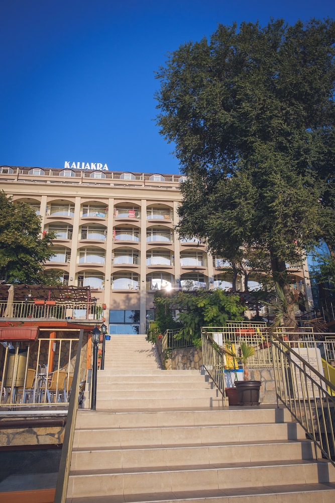 Kaliakra Palace — Hotel building in Golden Sands, Varna Region
