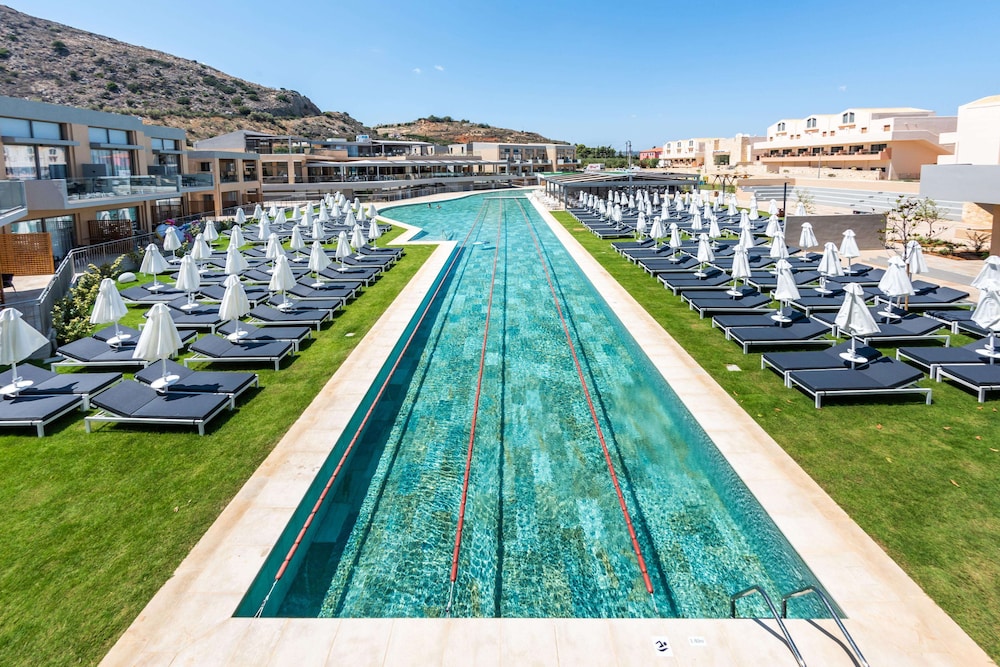 Kiani Beach Resort Family — Swimming pool in Chania