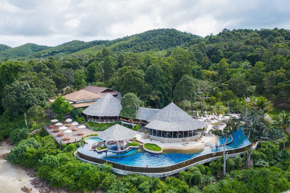 Koh Yao Yai Village — Swimming pool in Ko Yao Noi, Phang Nga