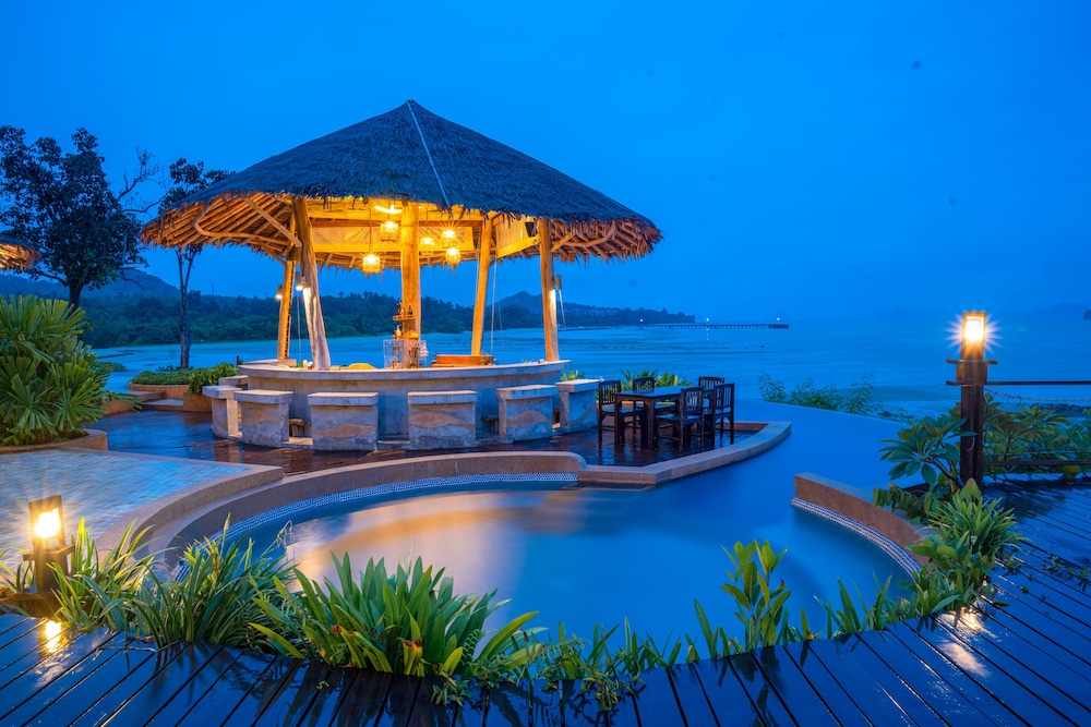 Koh Yao Yai Village — Swimming pool in Ko Yao Noi, Phang Nga