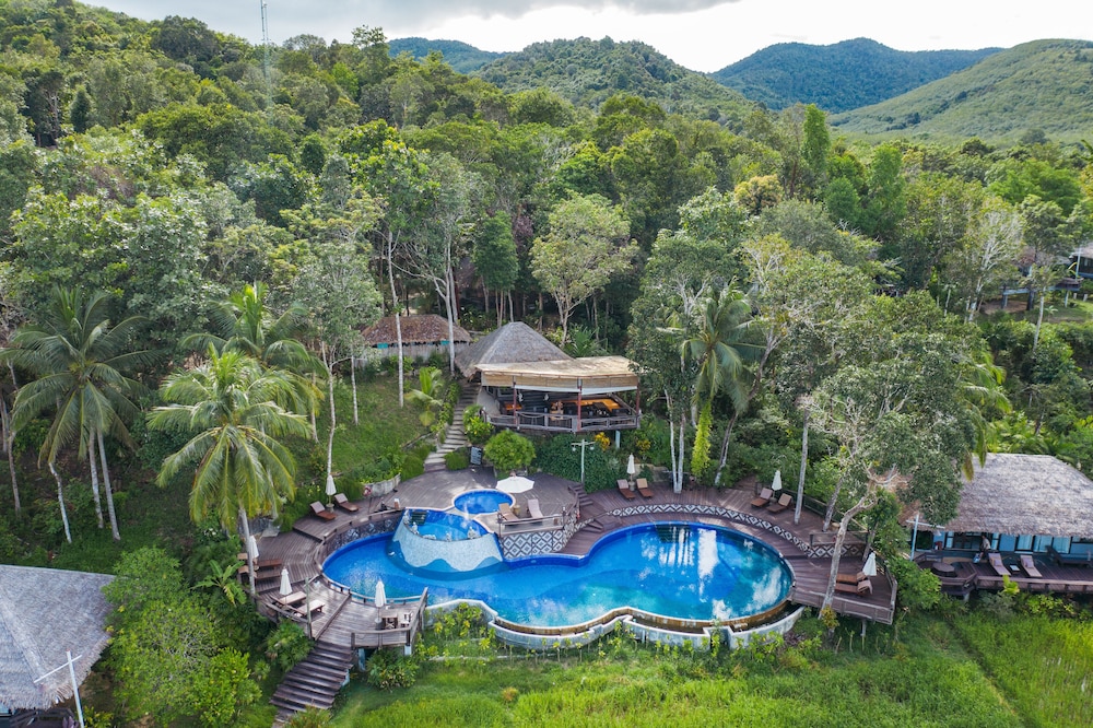 Koh Yao Yai Village — Swimming pool in Ko Yao Noi, Phang Nga